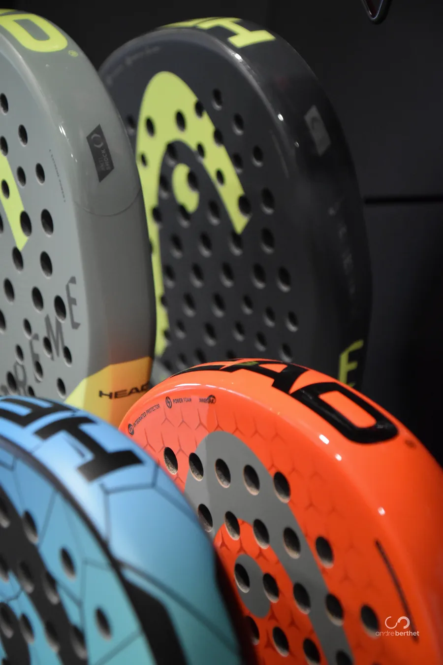 Raquettes de padel Head exposées au proshop Terra Padel